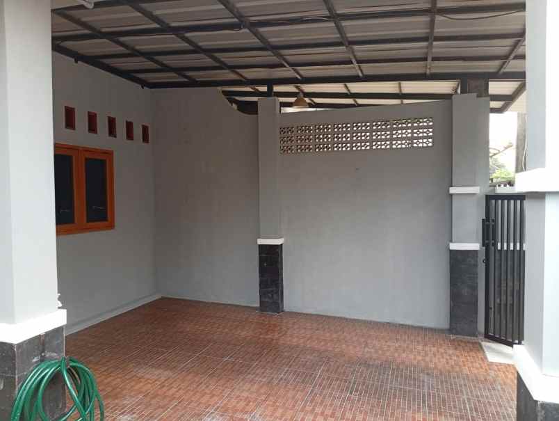 disewakan rumah perumahan pondok pekayon indah