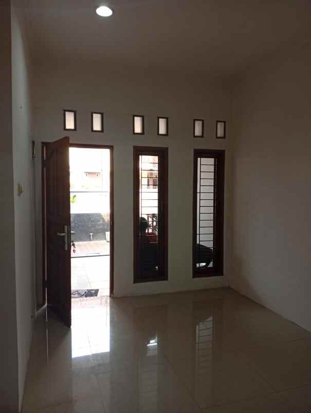 disewakan rumah perumahan pondok pekayon indah