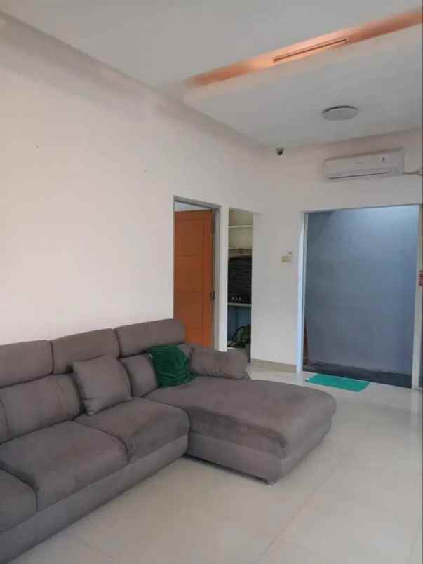 disewakan rumah pondok pucung