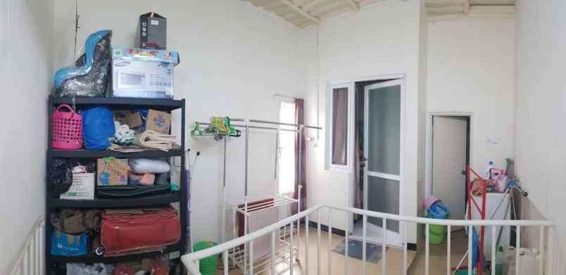 disewakan rumah sukolilo dian regency 2