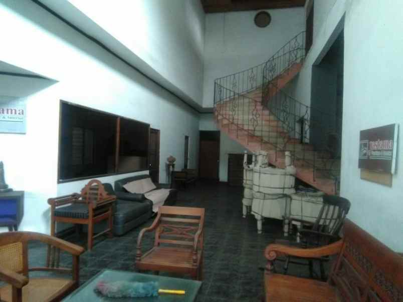 gudang jalan raya ngaliyan semarang jalan lebar