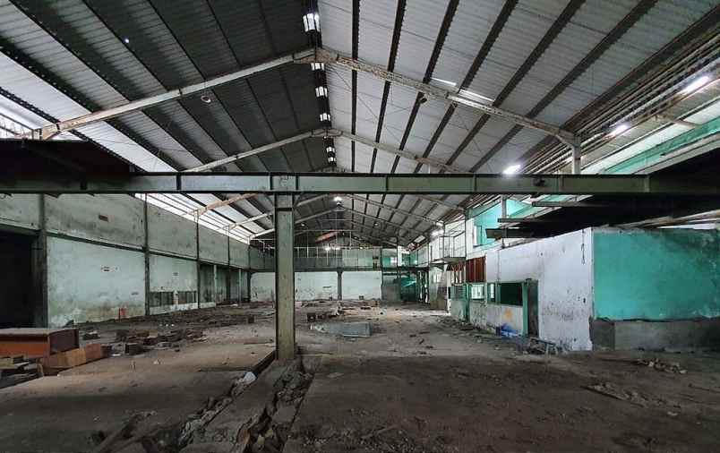 gudang siap pakai margomulyo ada ruang kantor