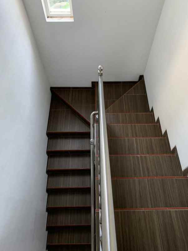 hunian nyaman 2 lantai dekat rsud sleman