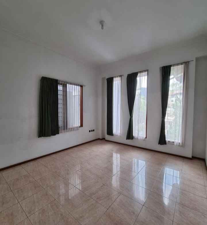 jual cepat rumah komplek setraduta bandung utara