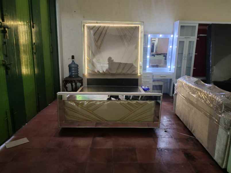 jual dipan full bludru