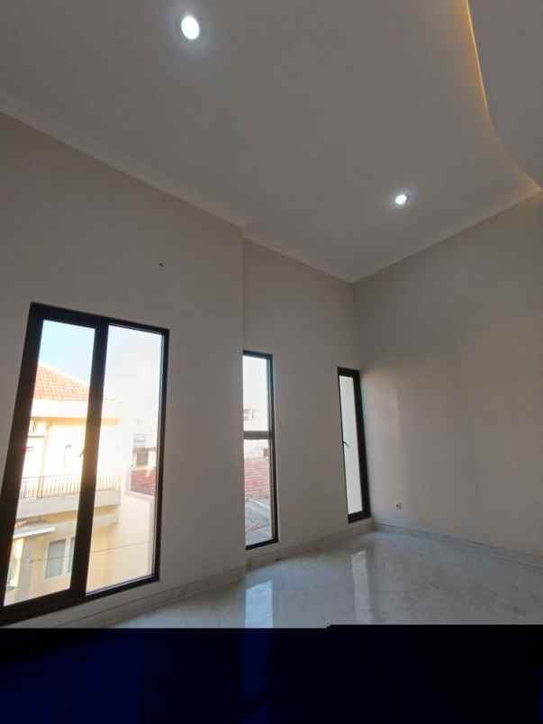 mulyosari cuma 1 2 m an rumah baru lingkungan nyaman