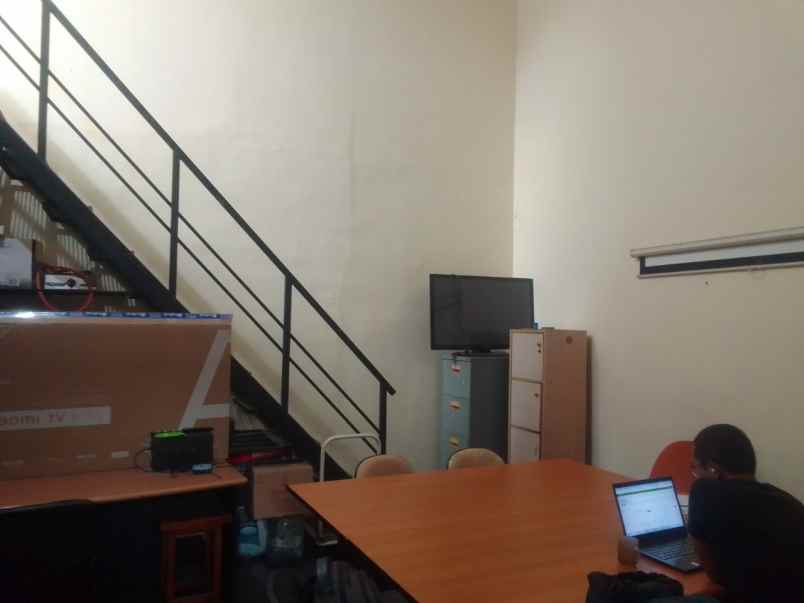 murah dijual siap huni di komplek elit awani residence