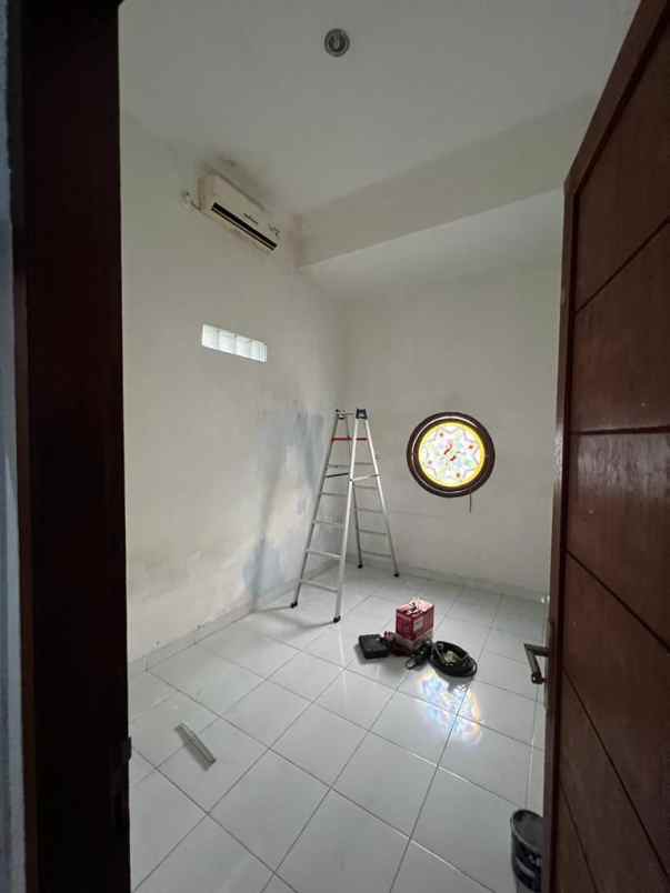 over kredit rumah di tengah kota cilegon