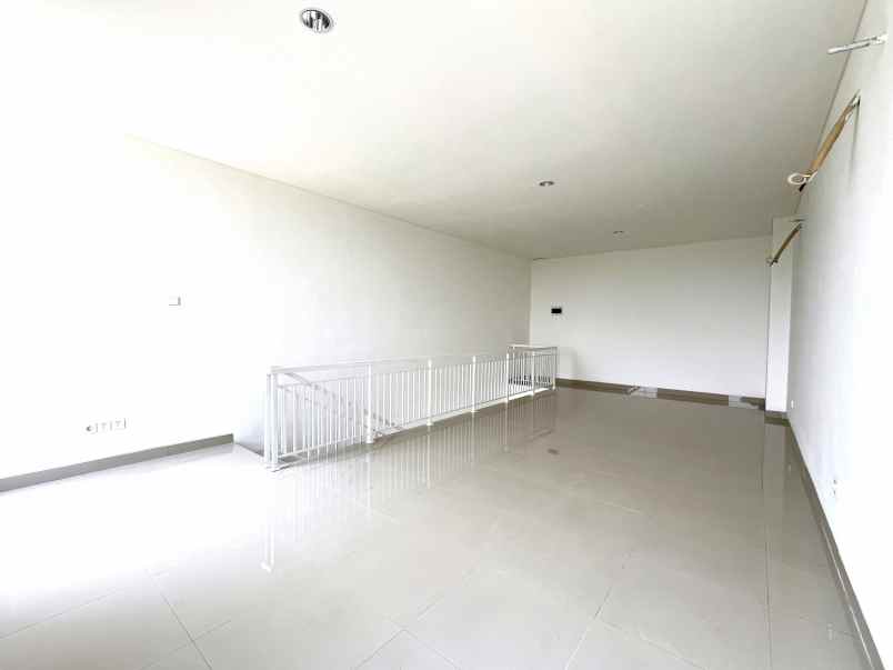 ruko jbd 3lt 4 5x15 68m jgc jakarta garden city cakung