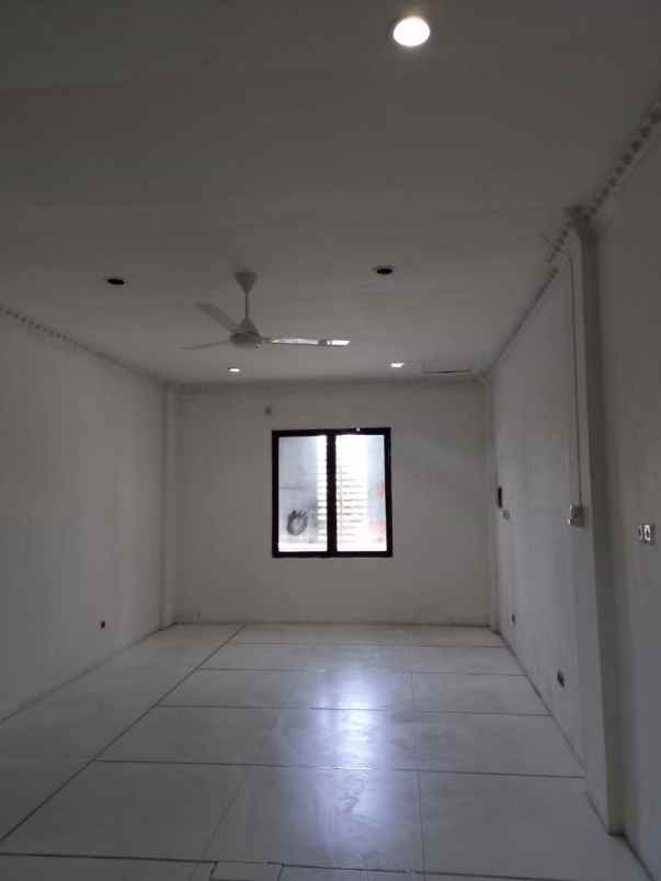 ruko nol jalan raya arief rahman hakim surabaya timur