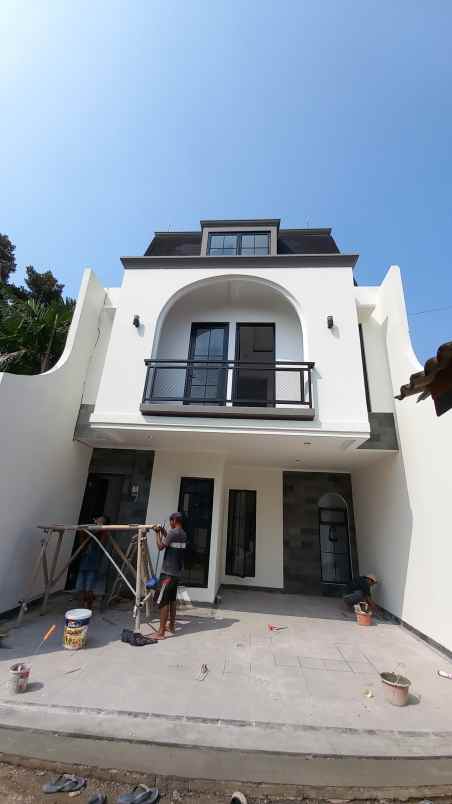 rumah 2 3 lantai jakarta selatan harga 1 3 milyaran