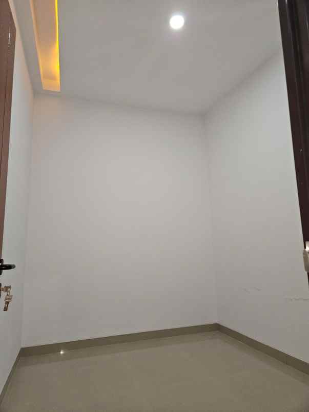 rumah 2 lantai free biaya all in jatiasih bekasi