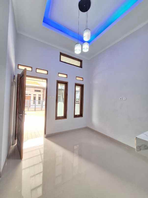 rumah 200 jutaan sawangan depok