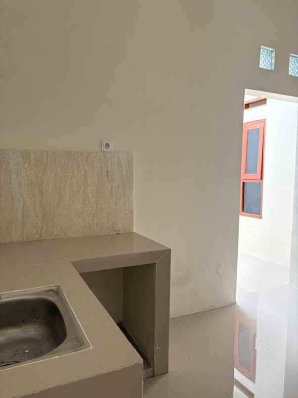 rumah bangunan baru siap huni karanganyar kota