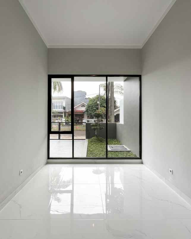 rumah baru 2 lantai siap huni dalam cluster graha raya