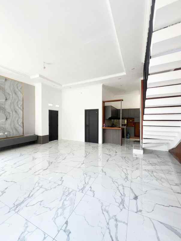 rumah baru di margacinta buah batu bandung
