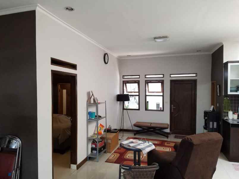 rumah cisasawi cihanjuang bu murah lingkungan nyaman