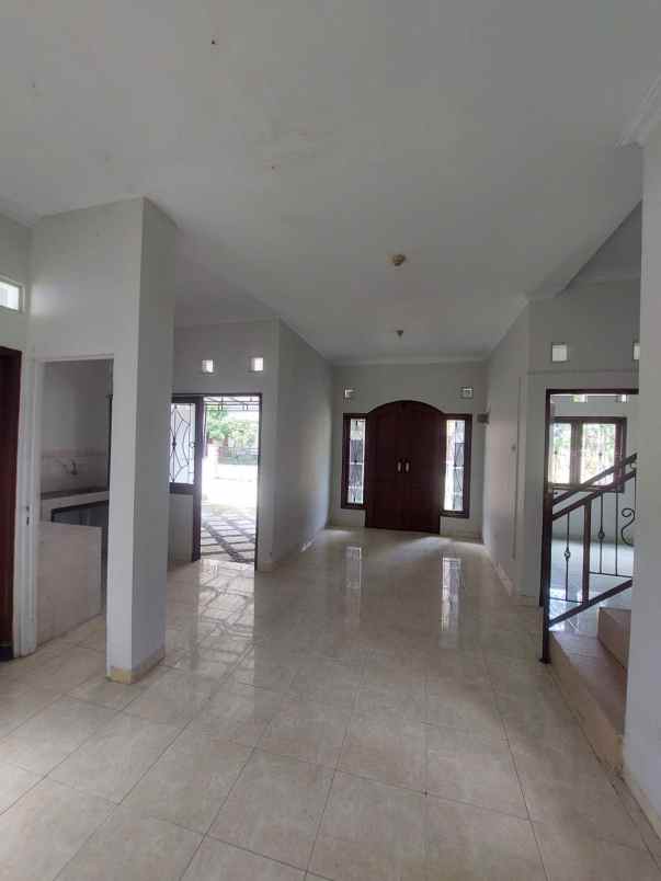 rumah dalam perumahan strategis di seturan