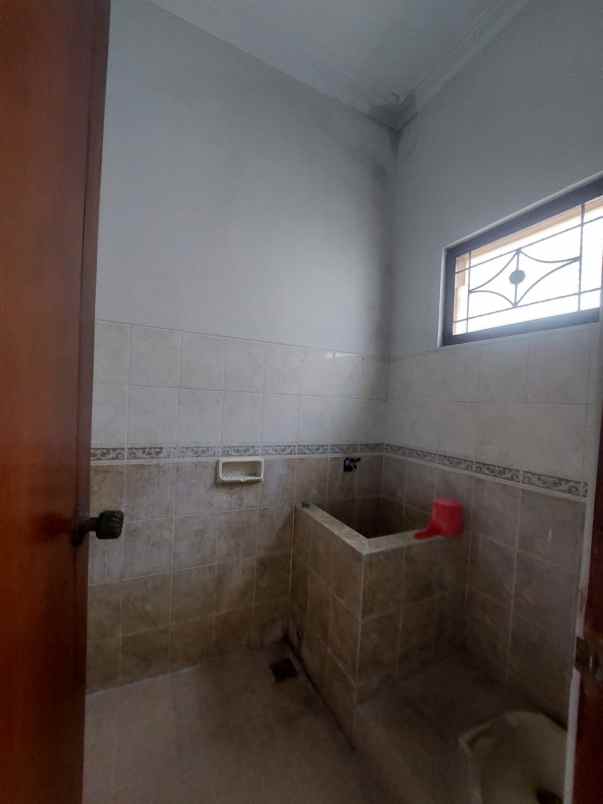 rumah dalam perumahan strategis di seturan