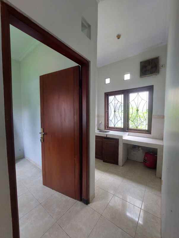 rumah dalam perumahan strategis di seturan