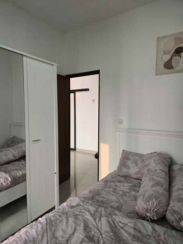 rumah dekat summarecon crown gading bekasi