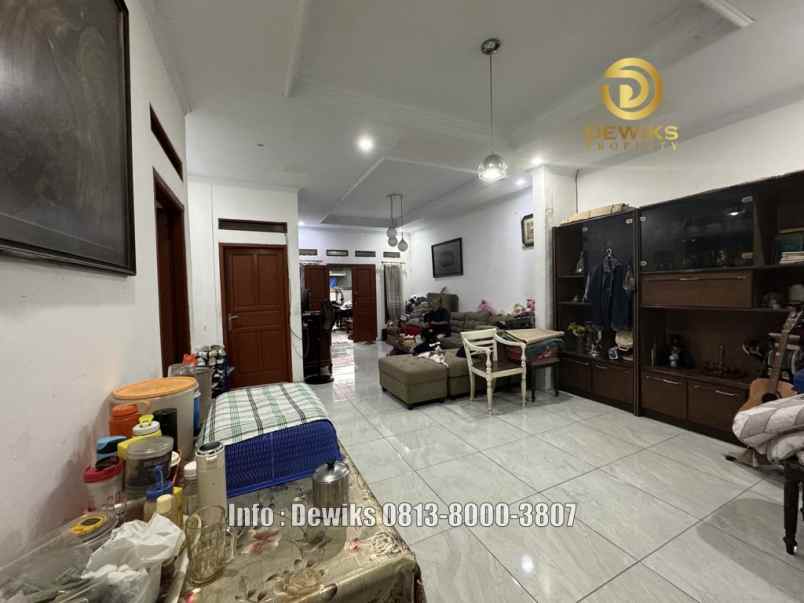 rumah di jagakarsa jakarta selatan lt 213m2