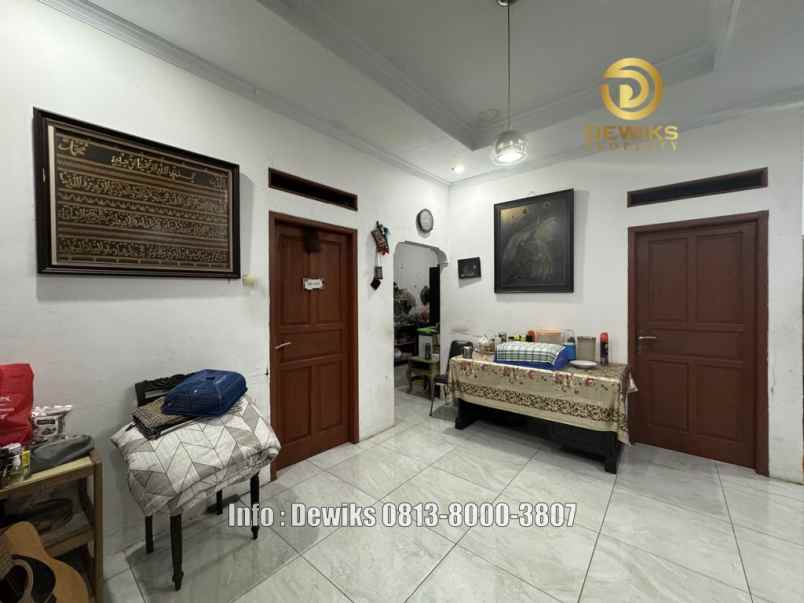 rumah di jagakarsa jakarta selatan lt 213m2