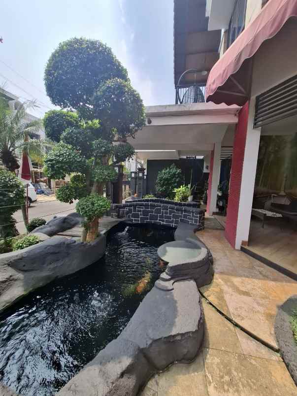 rumah hook dalam cluster jaka mulya bekasi selatan