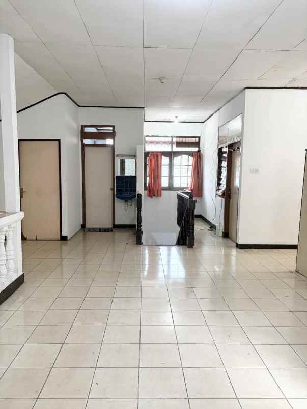 rumah hook di kavling dki pondok kelapa jakarta timur