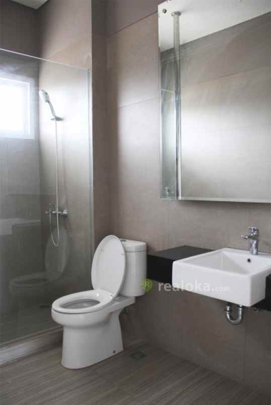 rumah jl b 2 1 3 pasar minggu