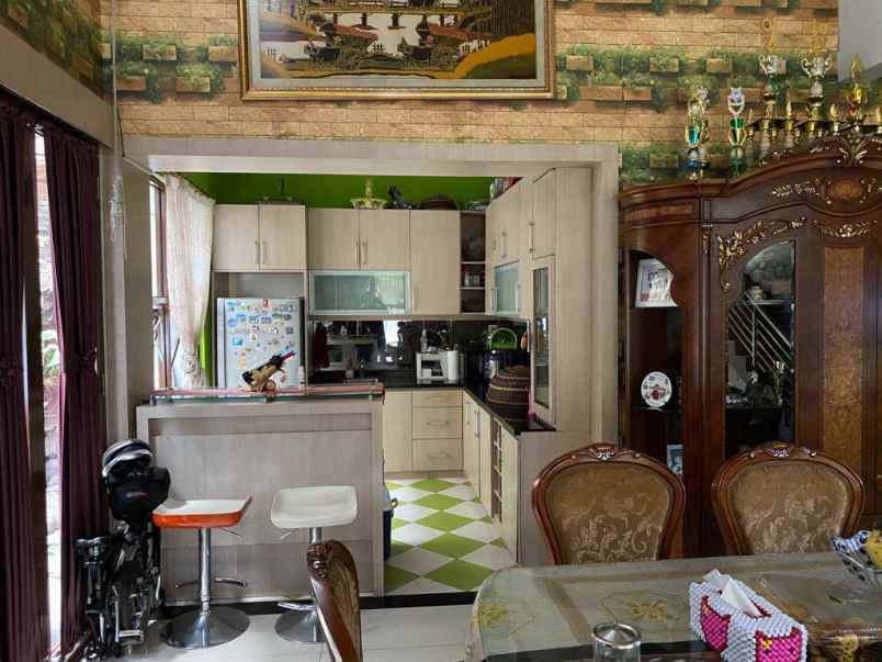 rumah jl kelapa sawit raya