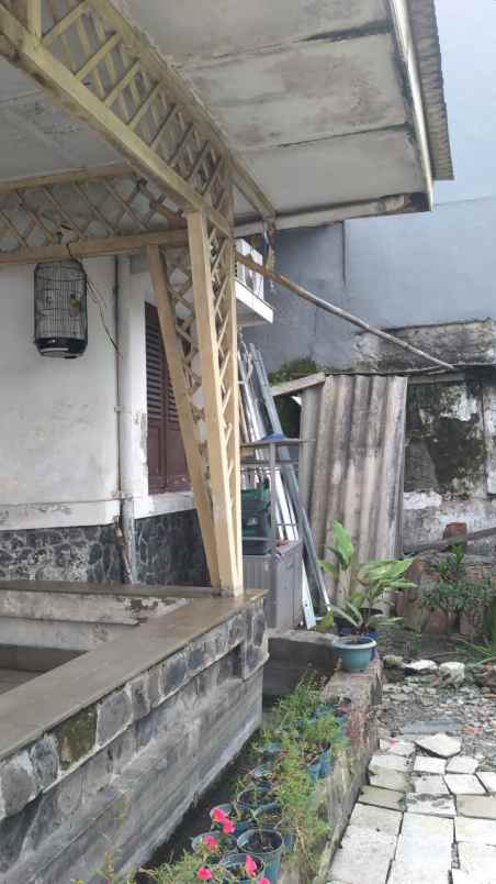 rumah jl pandan surabaya