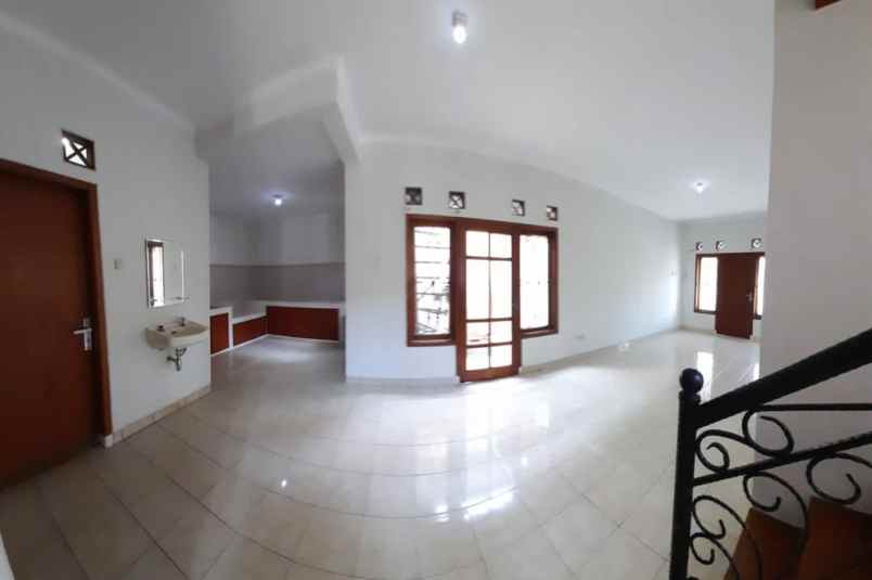 rumah komp bumi sariwangi row jalan lebar hook