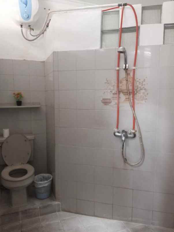 rumah lama layak huni dicipinang besar jakarta timur