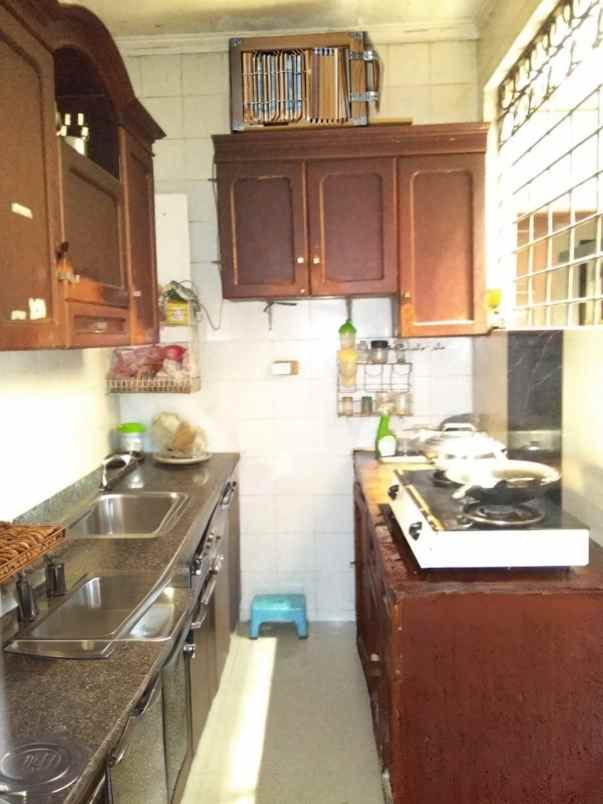 rumah mewah pinggir jalan cocok tuk usaha di galaxy