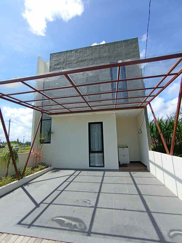 rumah minimalis 2 lantai lokasi dekat sukun