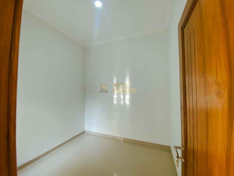 rumah modern cluster di timur maguwoharjo