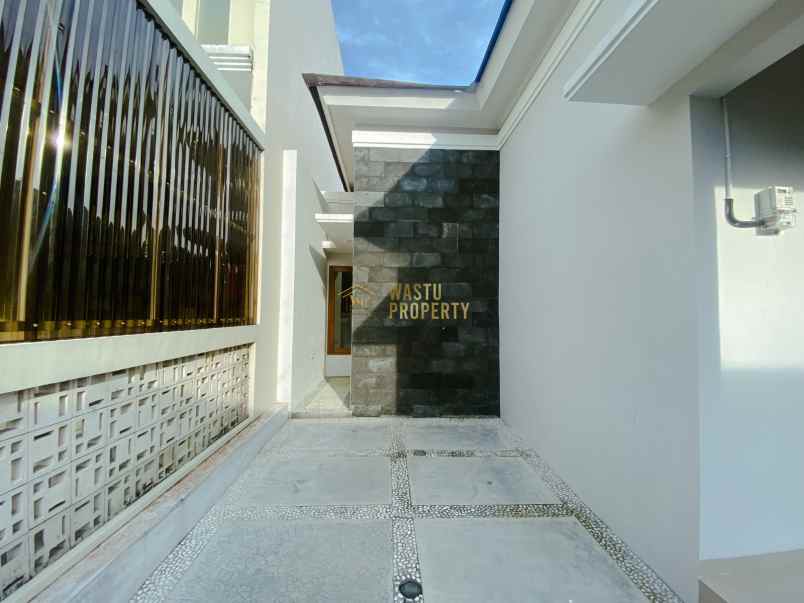 rumah modern cluster di timur maguwoharjo