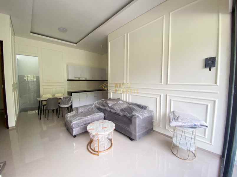 rumah modern siap huni semi furnish di dekat uii