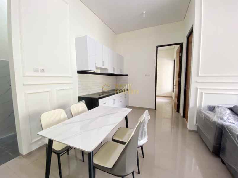 rumah modern siap huni semi furnish di dekat uii