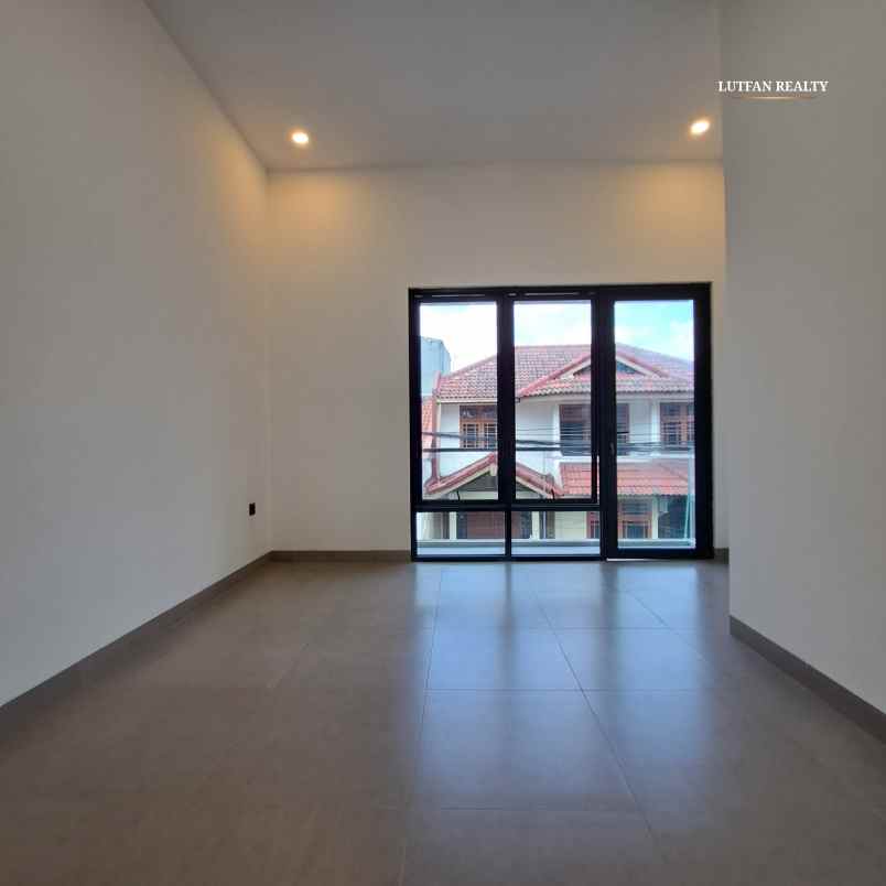 rumah pasar minggu dalam komplek