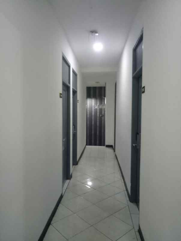 rumah penginapan 50 kamar by oyo cideng jakarta pusat