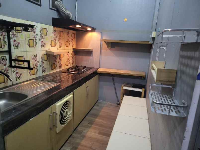 rumah penginapan 50 kamar by oyo cideng jakarta pusat