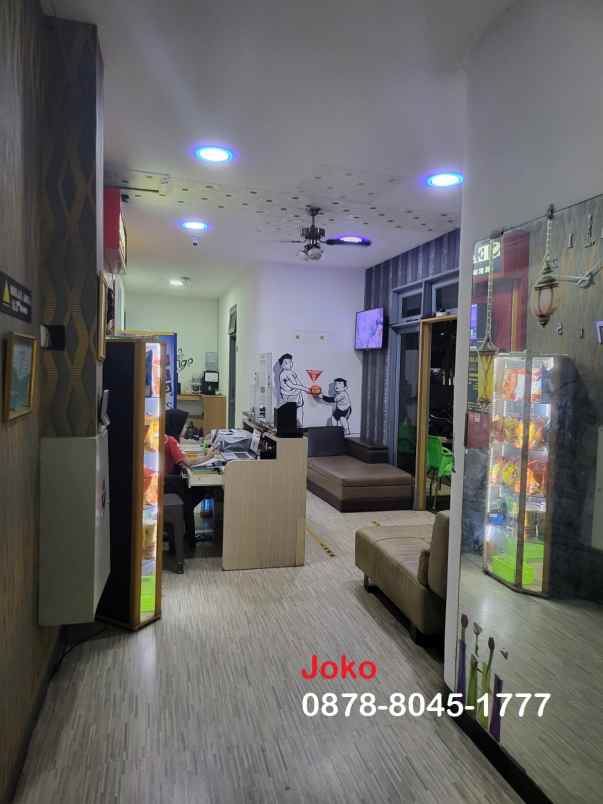 rumah penginapan 50 kamar by oyo cideng jakarta pusat