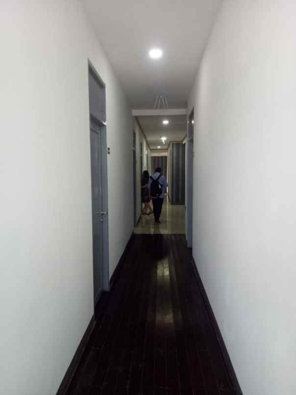 rumah penginapan 50 kamar by oyo cideng jakarta pusat