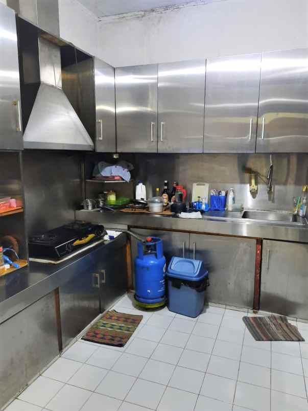 rumah perumahan taman modern