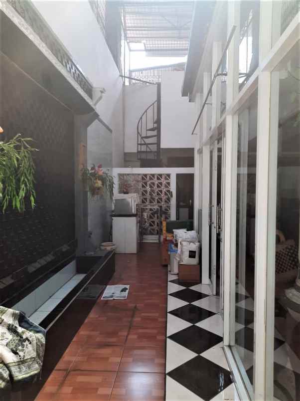 rumah perumahan taman modern