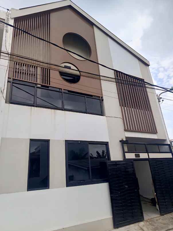 rumah secondary terawat full furnisg