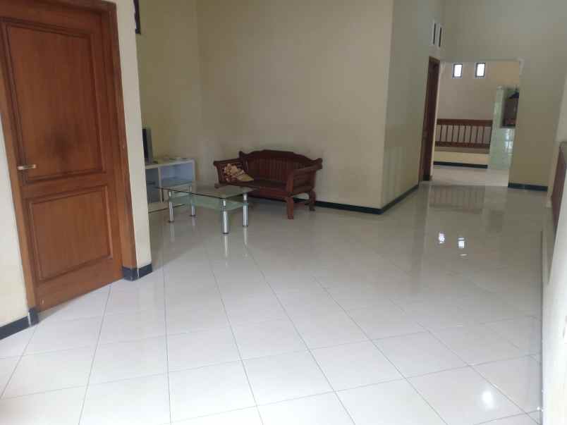 rumah siap huni 2 lantai full furnished