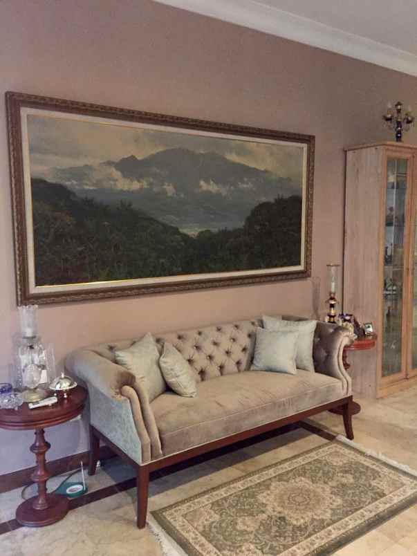 rumah siap huni terawat di pondok indah